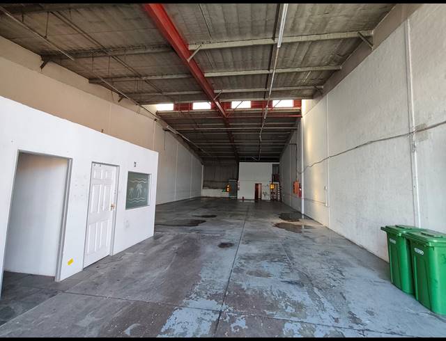 321M² MINI FACTORY TO LET IN SPRINGFIELD PARK
